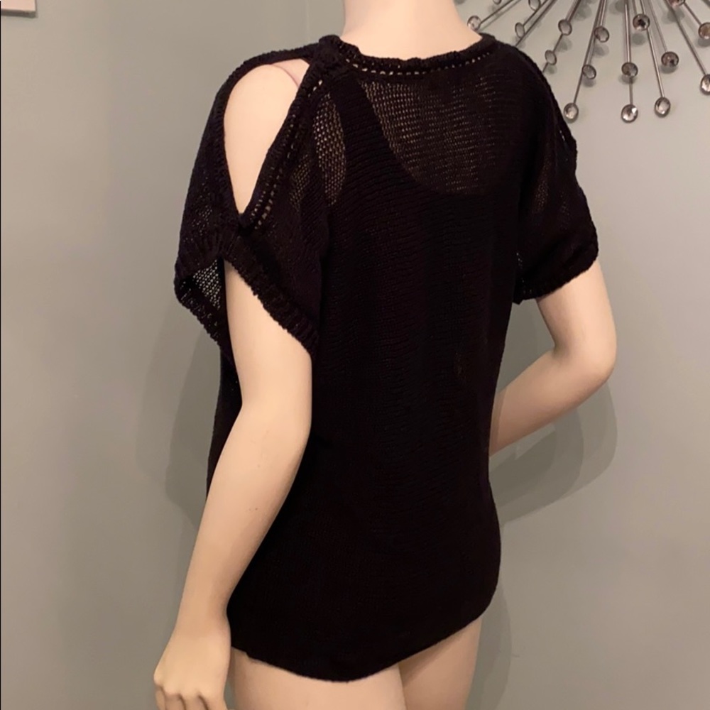EUC Vince Camuto Cold Shoulder Batwing Sweater - Picture 5 of 9